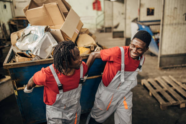 Best Junk Hauling Services  in Woodstock, IL
